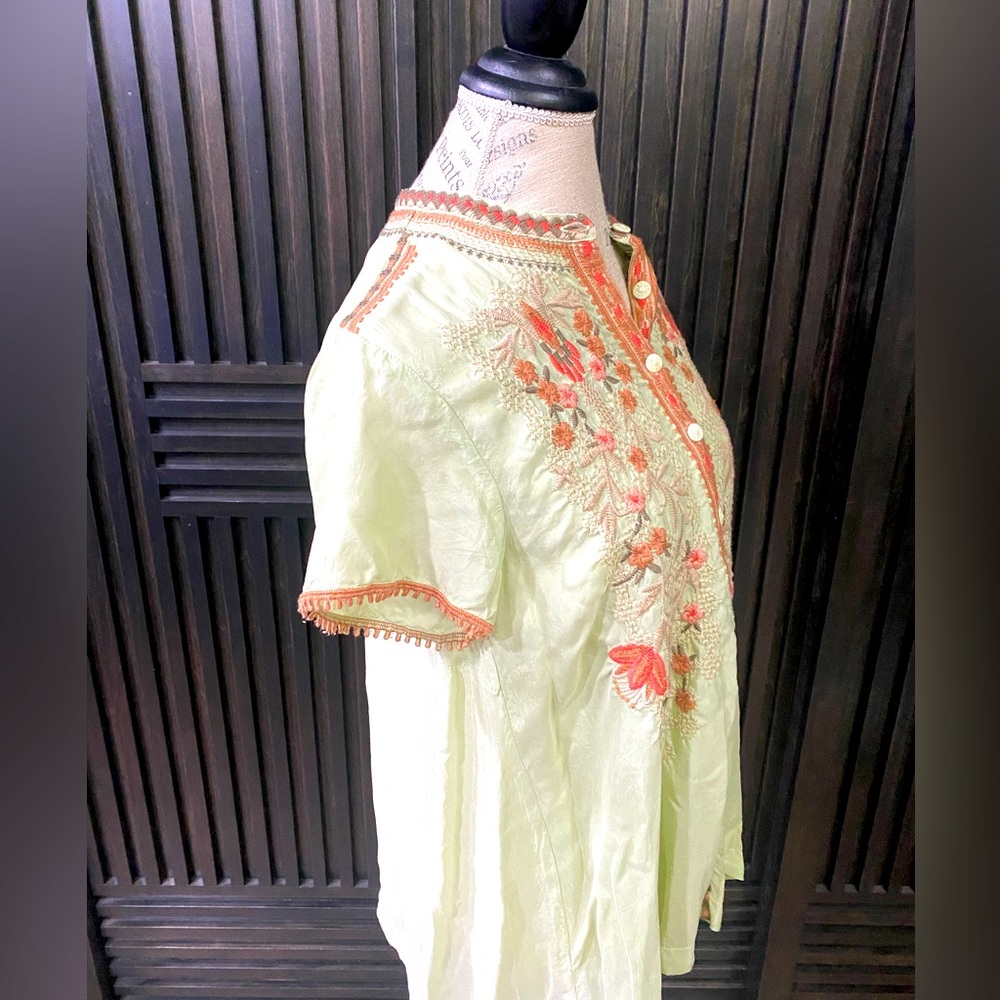 NWT XS Johnny Was green and coral blouse